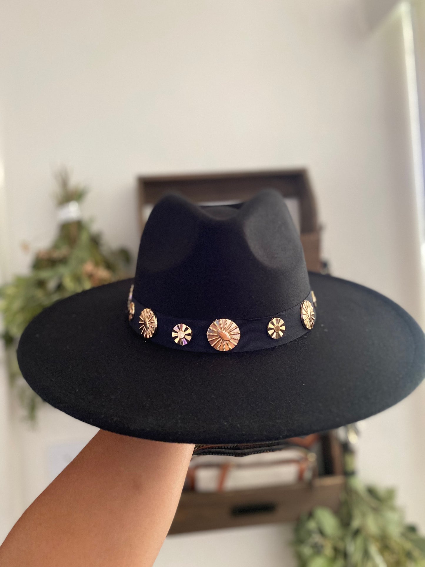 Free Spirit Wide Brim Hat in Black w/Gold