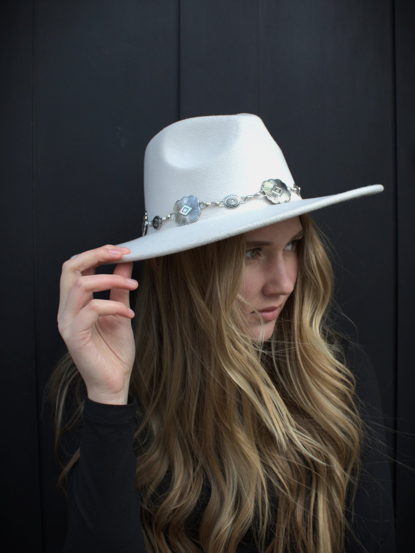 Free Spirit Wide Brim Hat in Ivory w/Silver